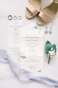 Wedding flatlay detail picture.