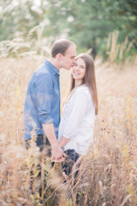 Engagement pictures at Discovery Park Muscatine
